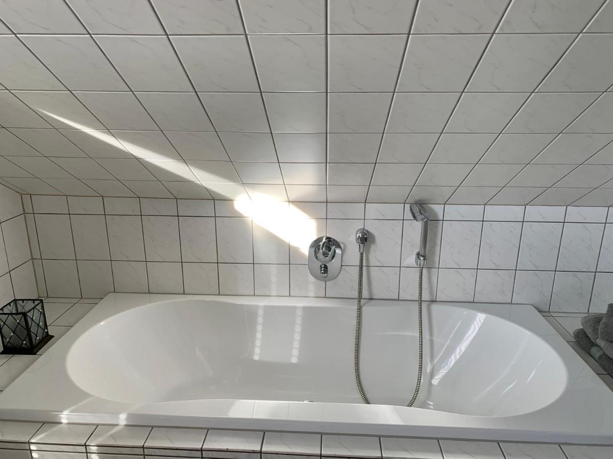 Meine Oase Ferienwohnung !!! Nicht Fuer Monteure !!! Horn-Bad Meinberg Ngoại thất bức ảnh