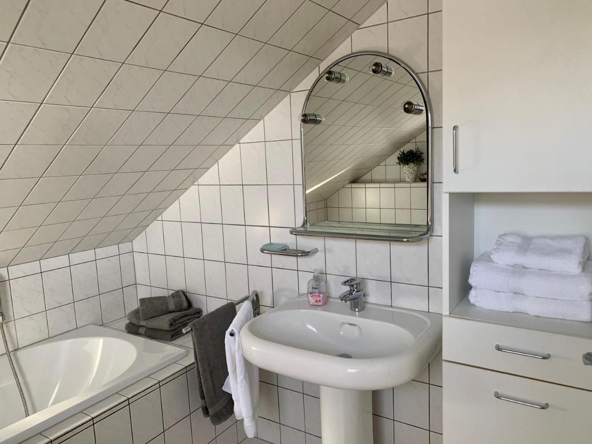 Meine Oase Ferienwohnung !!! Nicht Fuer Monteure !!! Horn-Bad Meinberg Ngoại thất bức ảnh